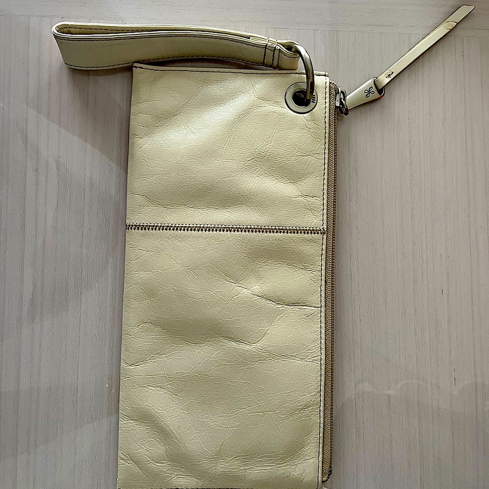 HOBO CLUTCH